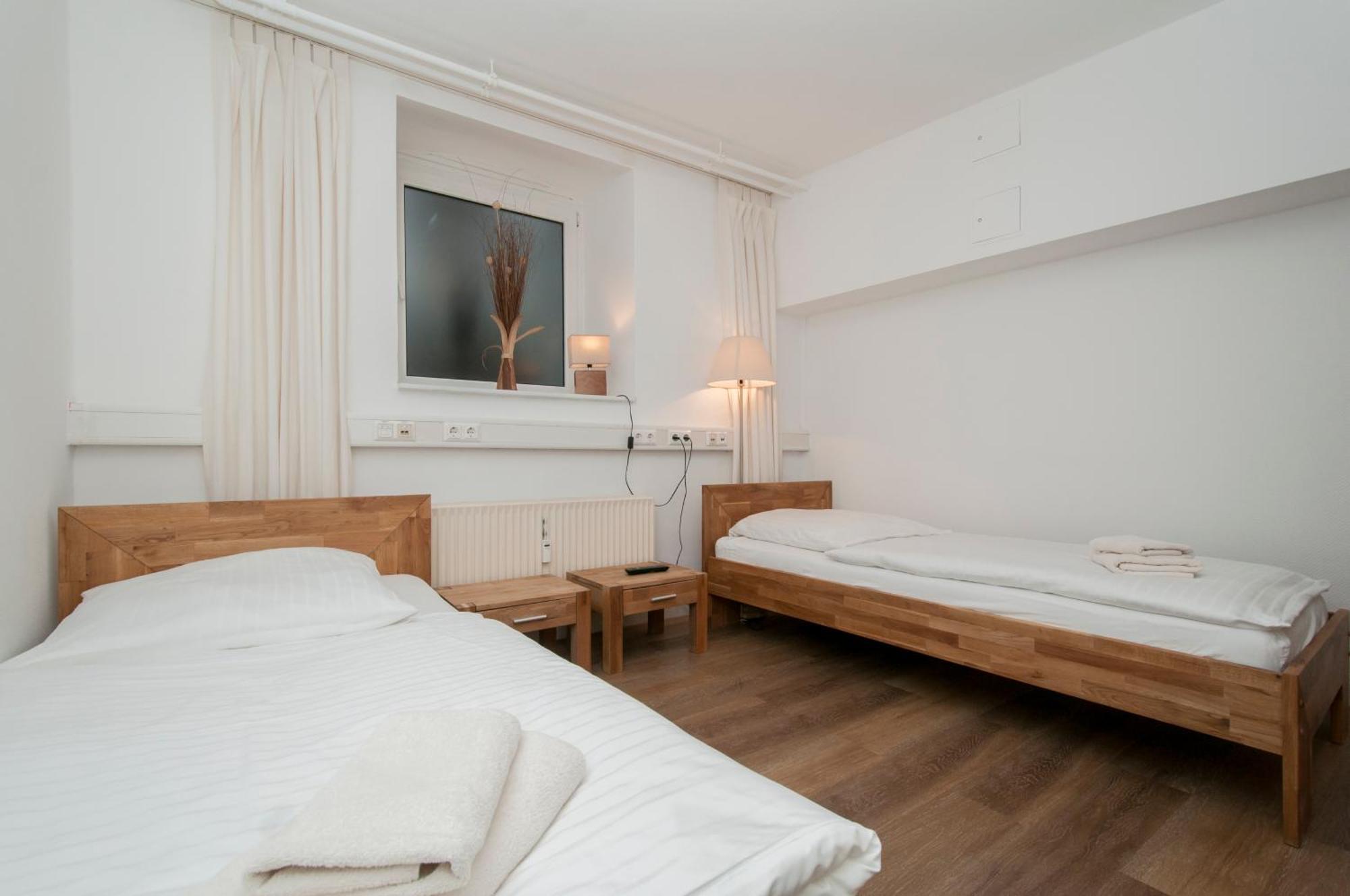 Appartements In Der Historischen Deichstrasse Contactless Check In Hamburg Room photo